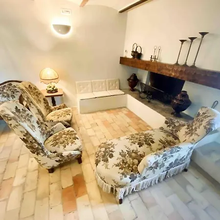 La Casa Del Castello - Castello Di Сasa de vacaciones *